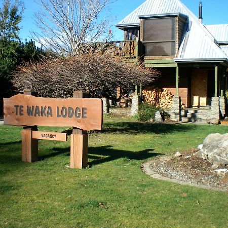 Te Waka Lodge Те Анау Екстериор снимка