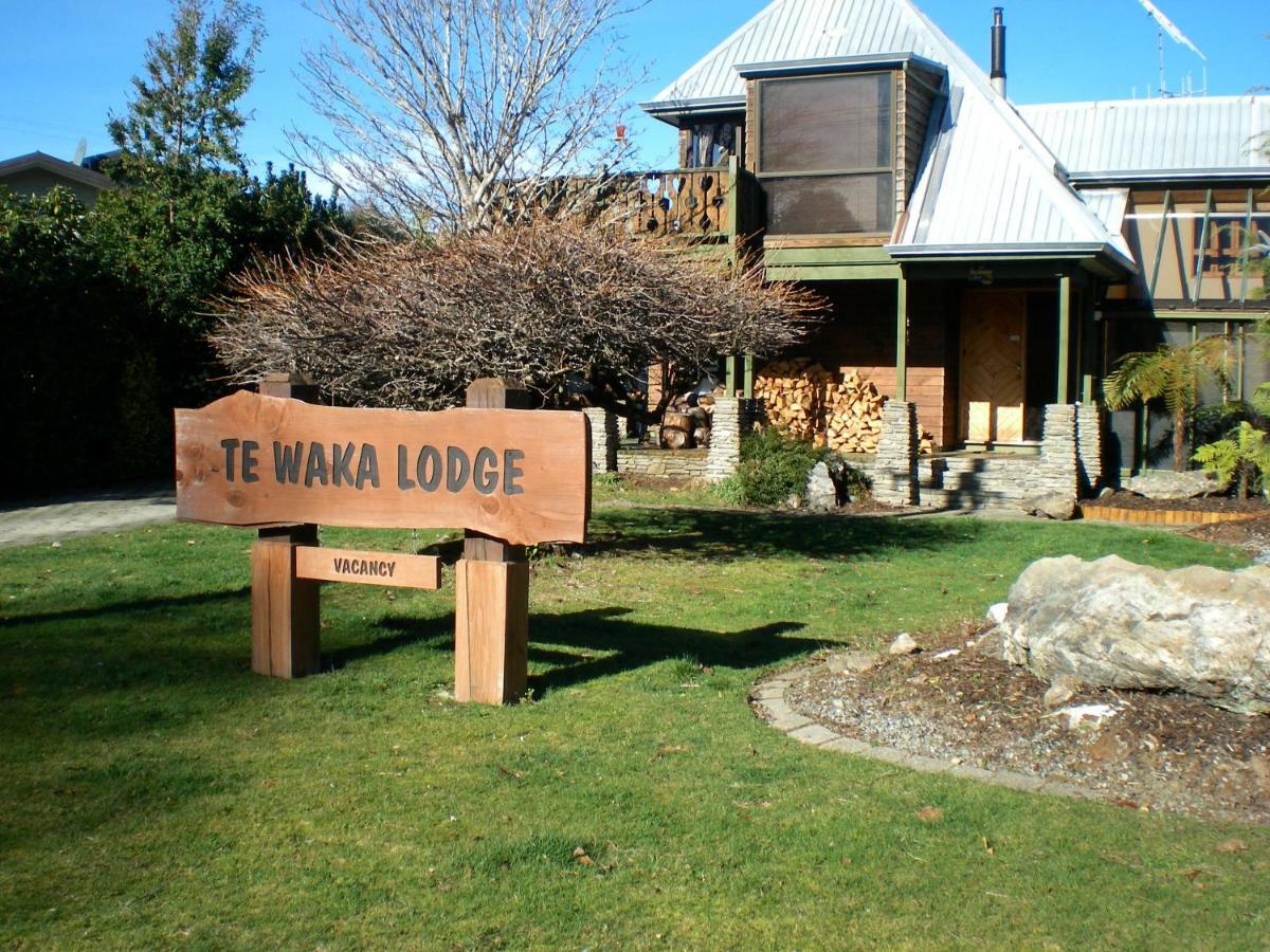 Te Waka Lodge Те Анау Екстериор снимка